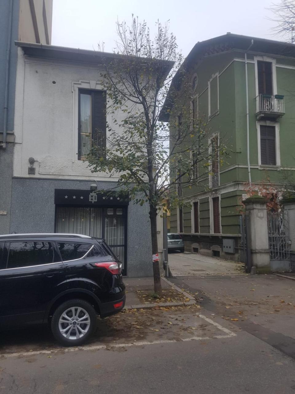 Bed Rho Stazione Bed & Breakfast Exterior photo